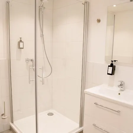 Lux - Self-checkin, Kue, Klima, Arbeitsplatz, Parken Apartment *