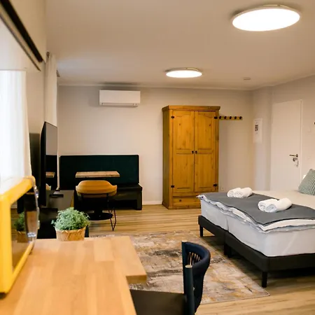 Lux - Self-checkin, Kue, Klima, Arbeitsplatz, Parken *