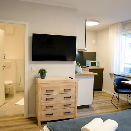 Lux - Self-checkin, Kue, Klima, Arbeitsplatz, Parken *