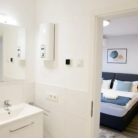 Lux - Self-checkin, Kue, Klima, Arbeitsplatz, Parken Apartment *