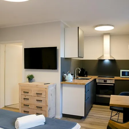 Lux - Self-checkin, Kue, Klima, Arbeitsplatz, Parken