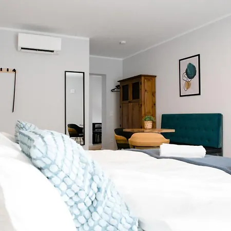 Lux - Self-checkin, Kue, Klima, Arbeitsplatz, Parken Apartment
