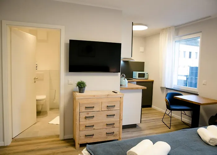 Lux - Self-checkin, Kue, Klima, Arbeitsplatz, Parken *